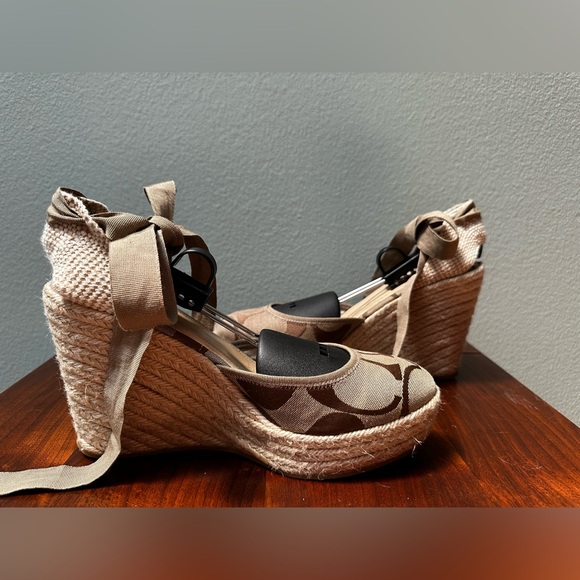 Coach Kellie Logo Ribbon Tie Espadrilles Closed Toe Wedges Sandals Raffia Shoes - Picture 12 of 16